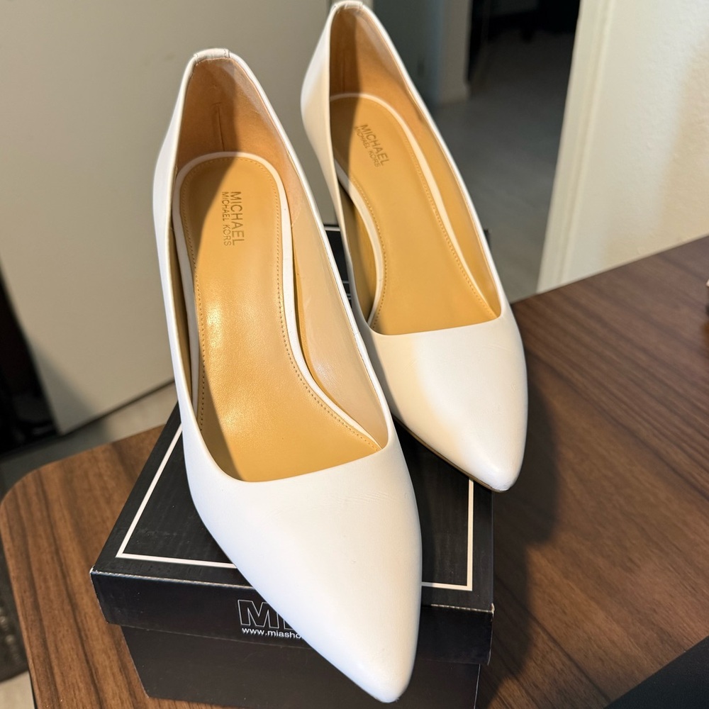 Michael Kors Elegant White Heels
